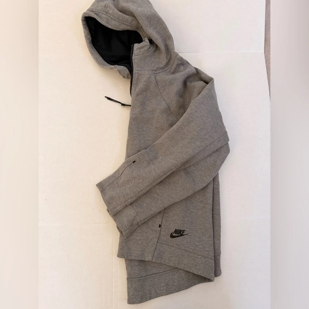 Nike Tech Fleece Gray Hoodie